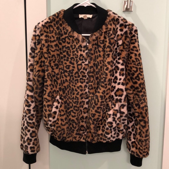 Promesa faux leopard fur bomber - Picture 2 of 3